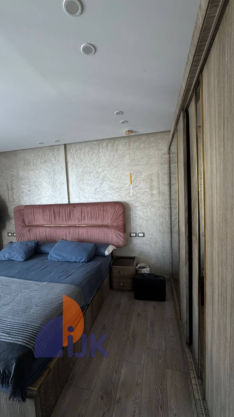 3 WhatsApp Image 2025-12-08 at 17.05. 32_03395271. jpg