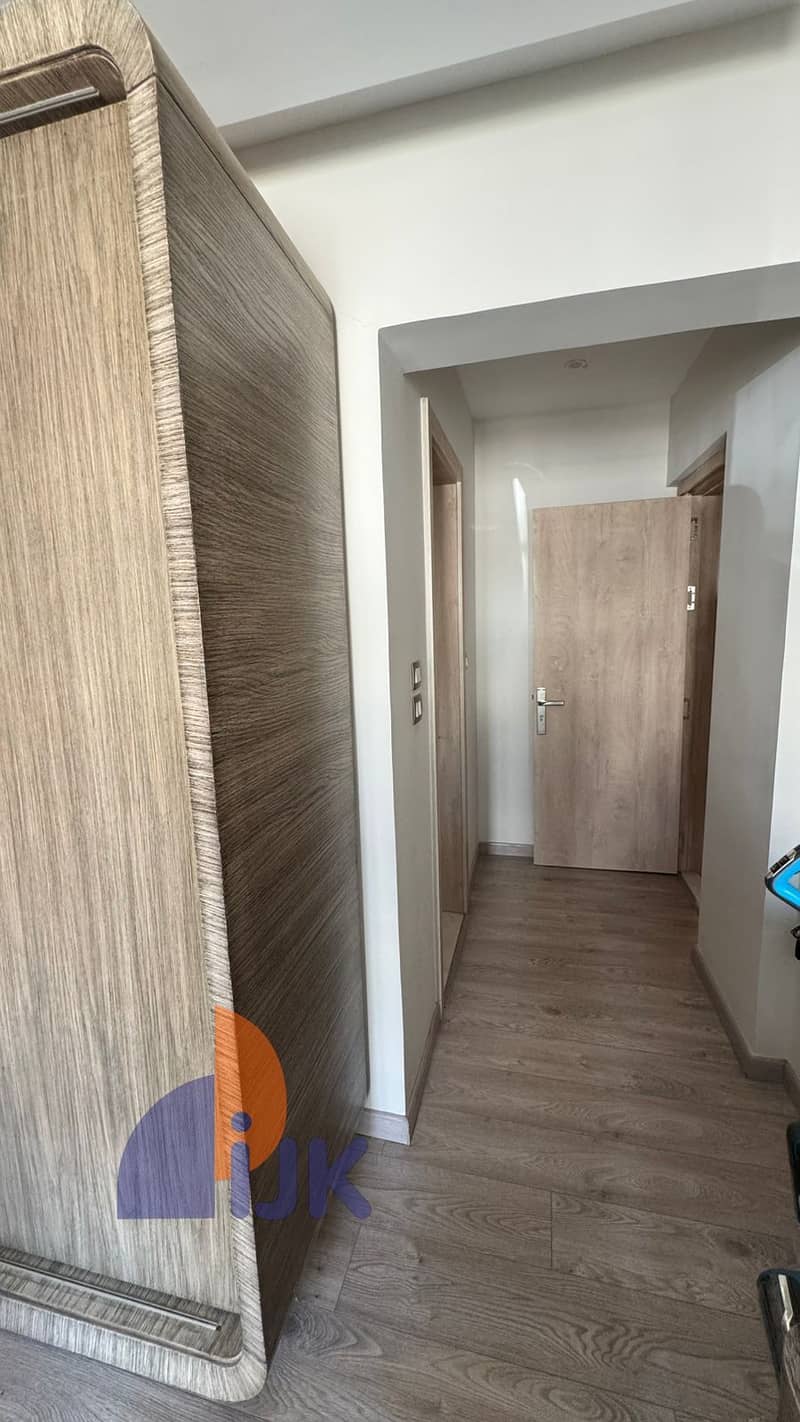 5 WhatsApp Image 2025-12-08 at 17.05. 34_940c9404. jpg