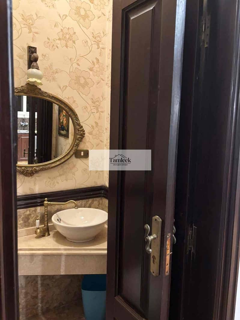 5 ff21236b-aaf4-4592-aafe-d20c7788bea8. jpg