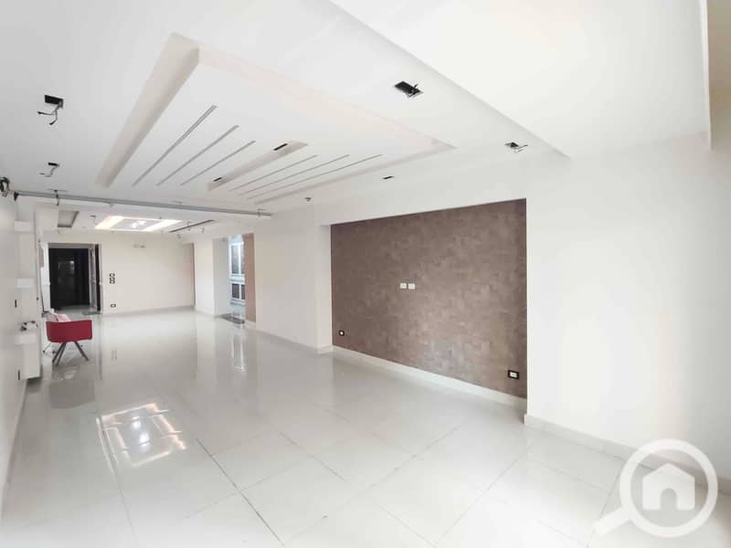 2 ce446792-1673-42ce-a6fc-719b49d3870a. jpg