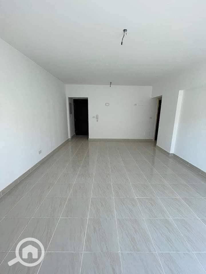 2 9fc2b80a-6bf4-45b3-8f67-2cb7b446e772. jpeg