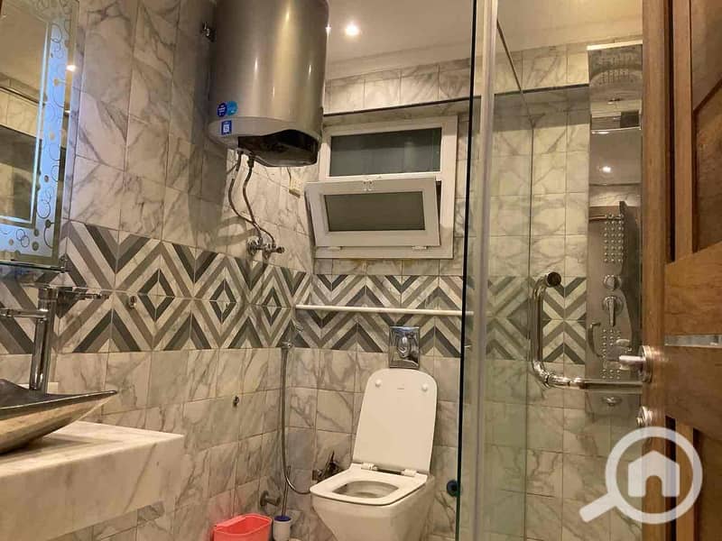 5 49780e42-03ee-4c7b-a69f-937b5b2e11f4. jpg