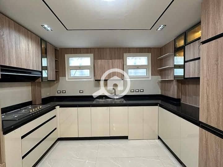 9 577116768_122252244176240682_4748517412576672316_n. jpg