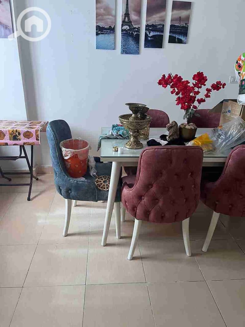 1000393908. jpg 1000393908. jpg