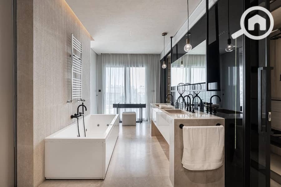 12 6e3ee12a-1de4-4fc1-8e0a-cf968459cbba. jpeg