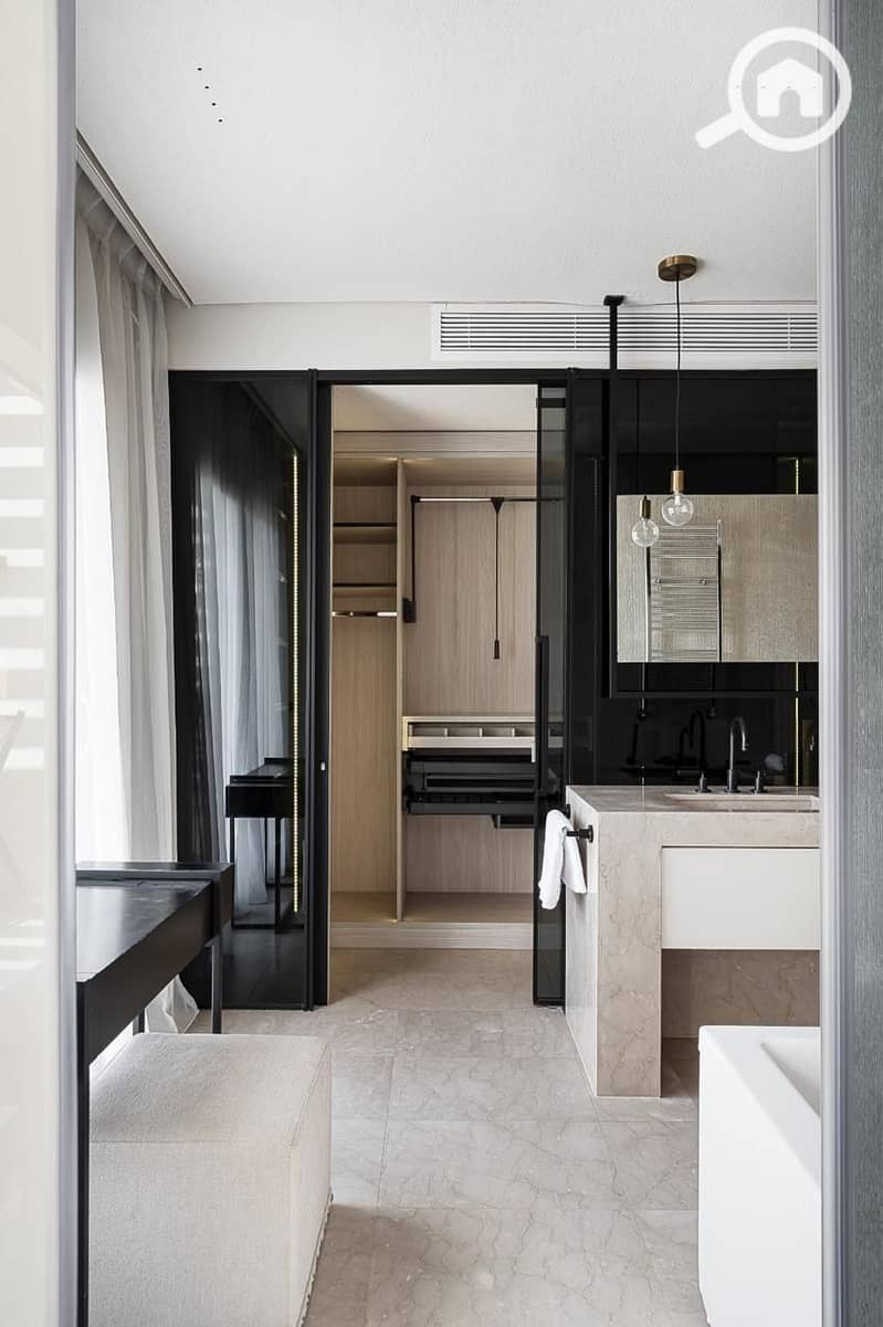 17 e4067a42-85fc-4f7c-ae0e-72df3af4e03a. jpeg