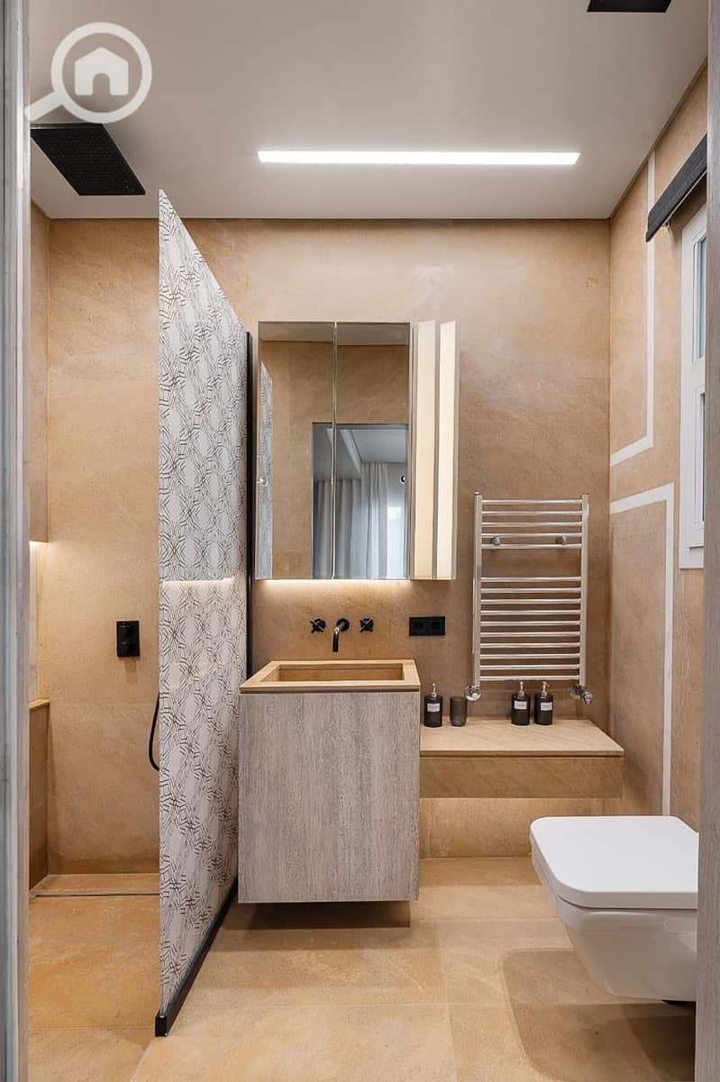 18 c5e21f92-39aa-4432-9e21-8fe8cf6a82c1. jpeg