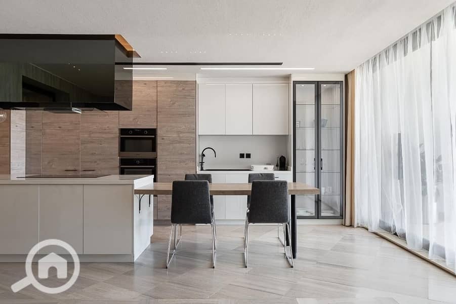 24 da9ee3da-ab0d-454b-9227-1c4a57359730. jpeg