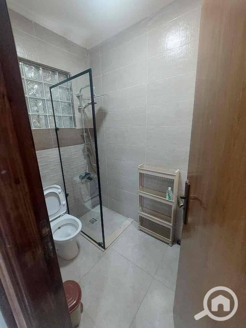 11 81a0385b-a438-45bc-a6dd-143a81b4aef3. jpg