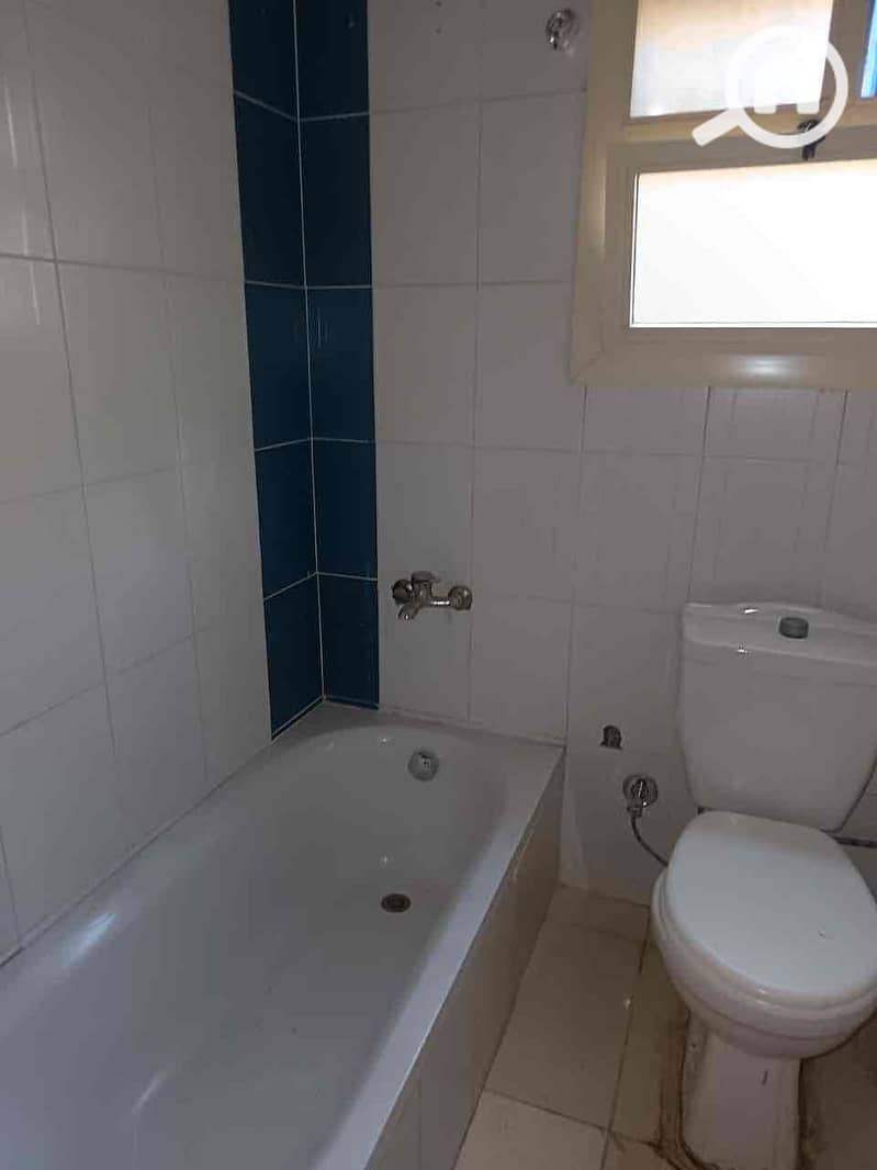 16 cab5f73f-e836-471d-98ec-405735593d6f. jpg