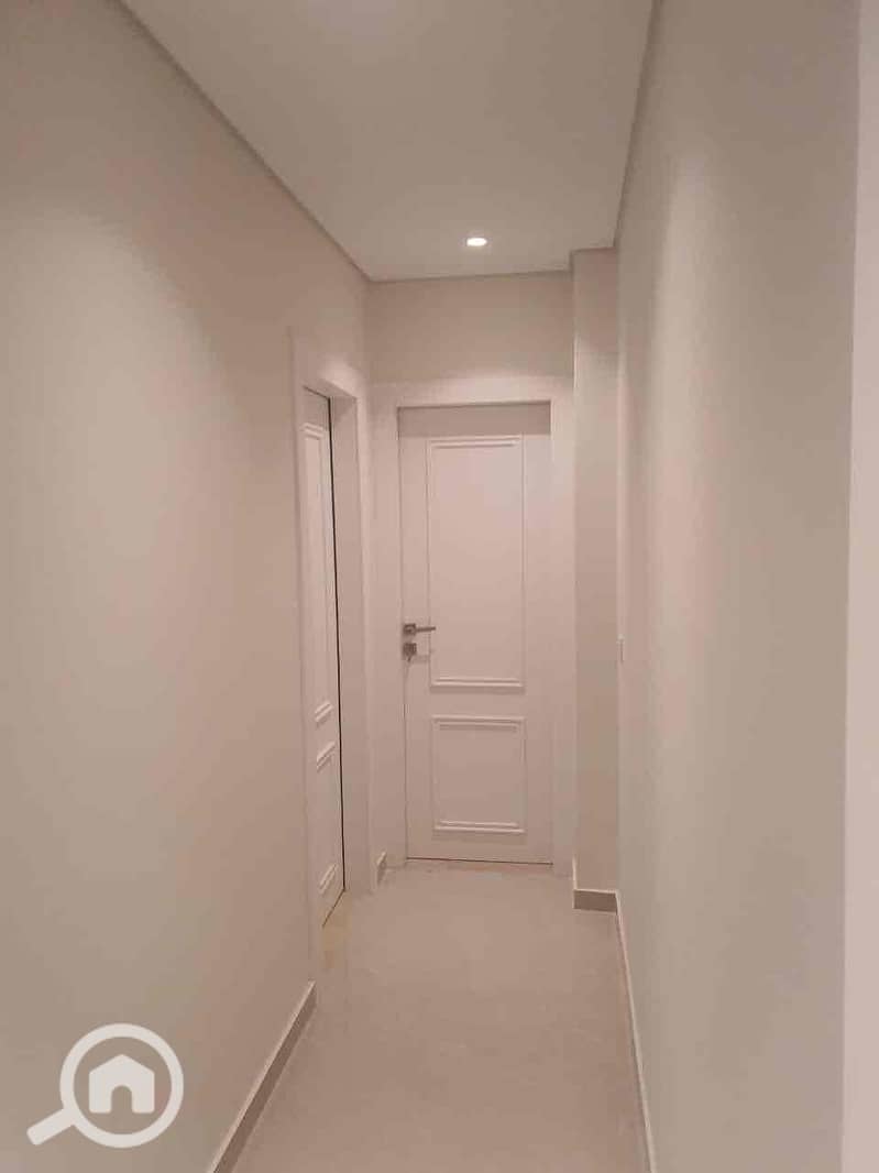 8 578046c9-48f1-41da-b514-ec05c436ef31. jpg