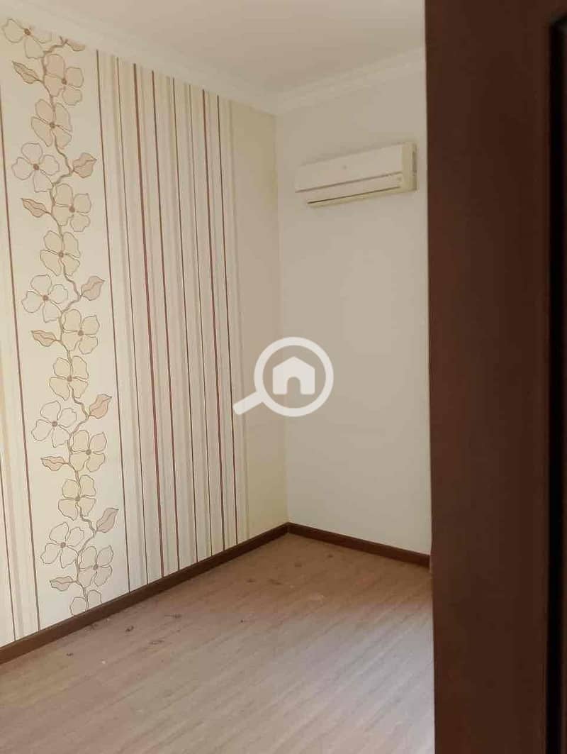 4 63ede51b-961c-4c2c-92df-d8cbbe252227. jpg