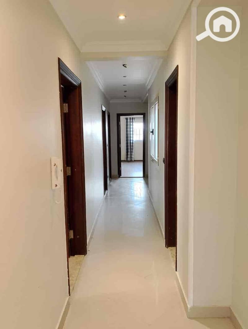 20 f69a3dde-f1a7-42f7-8fbb-3f1e1d4ef396. jpg