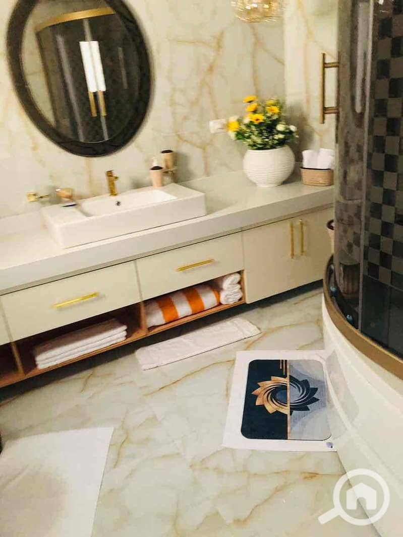 4 1b90b038-d415-40a8-880c-35cf937b04bf. jpg