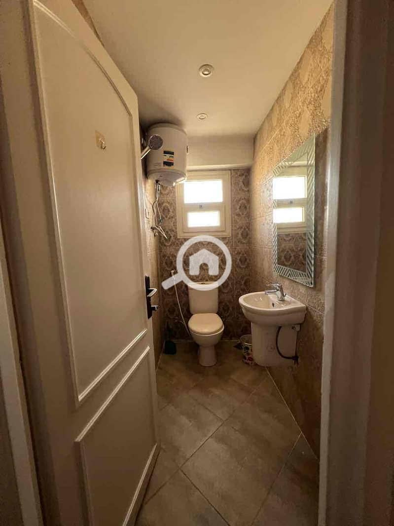 13 fbe22cf6-8af0-4805-b94f-9101d082b4a0. jpg