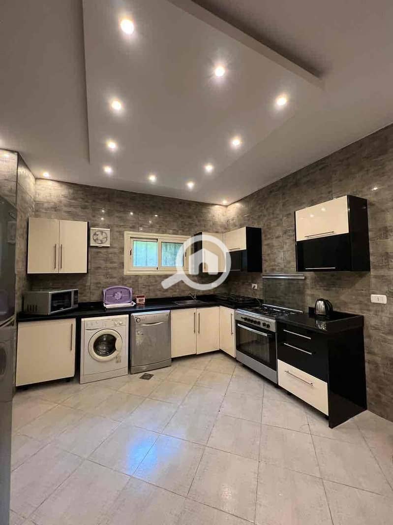 28 49b068ac-b38e-48f8-bc3e-88f66cddd2c1. jpg