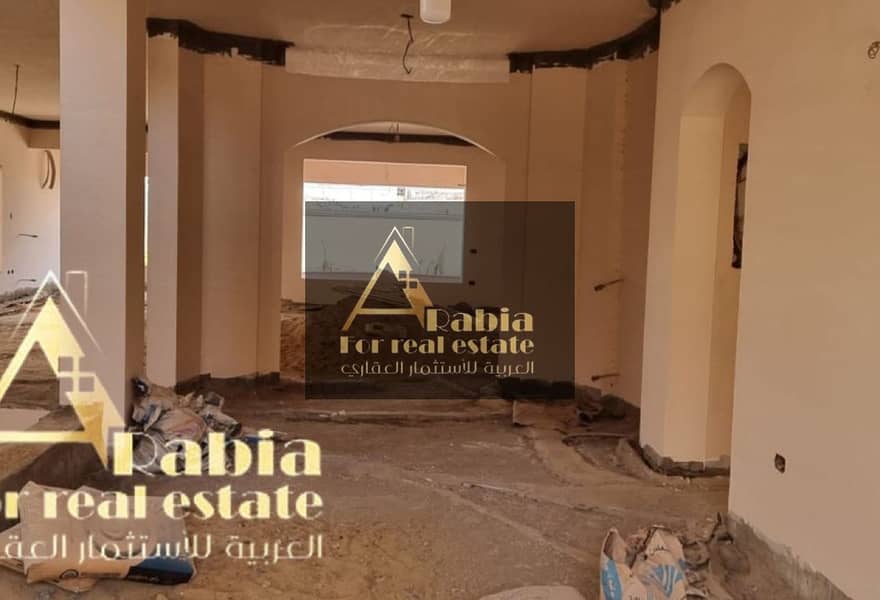 12 6067cb2e-6203-4050-8edd-baff9058e2a0. jpg