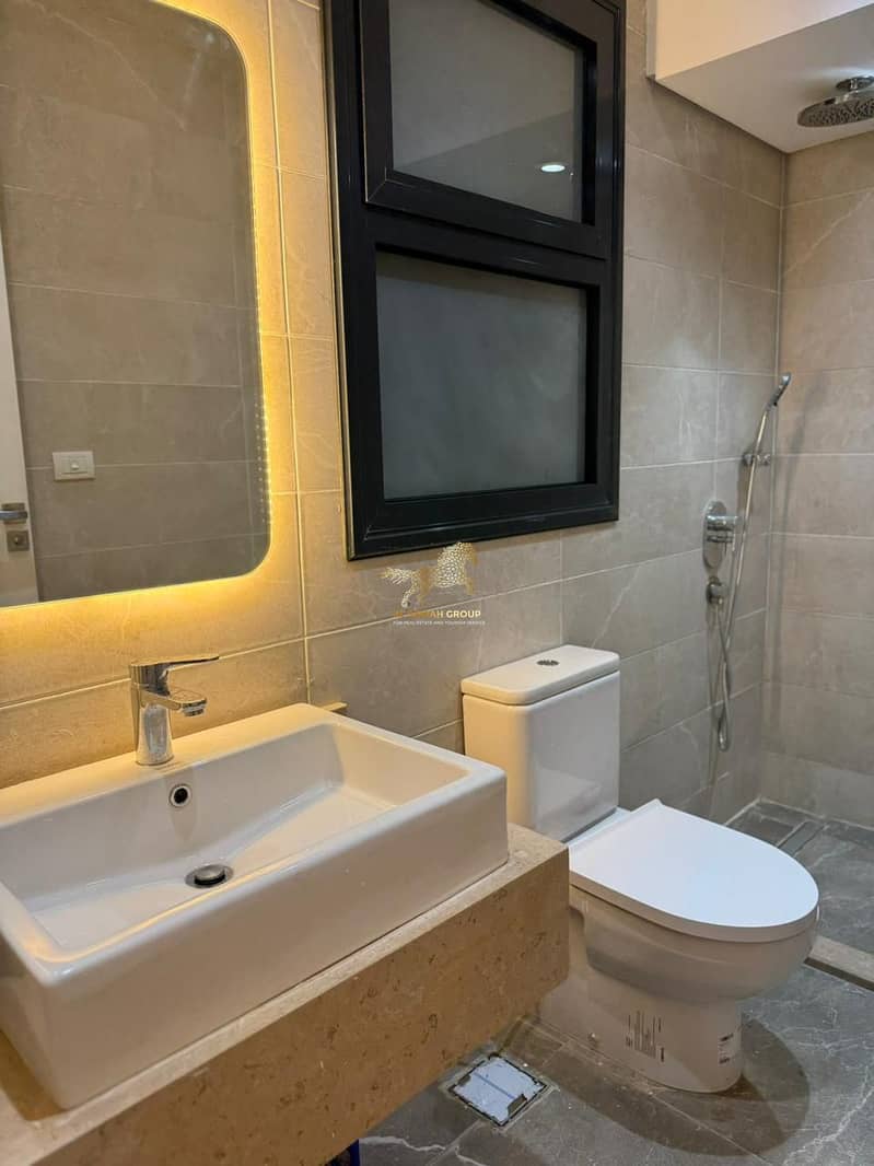 10 WhatsApp Image 2025-12-05 at 20.52. 30 (1). jpeg