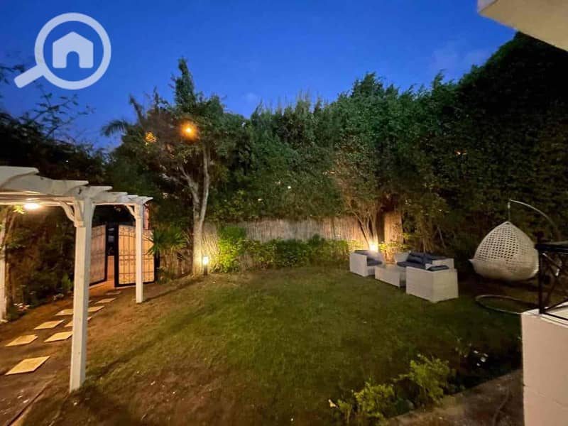 5 b93272b1-8255-4842-b142-7da07e81cd6e. jpg