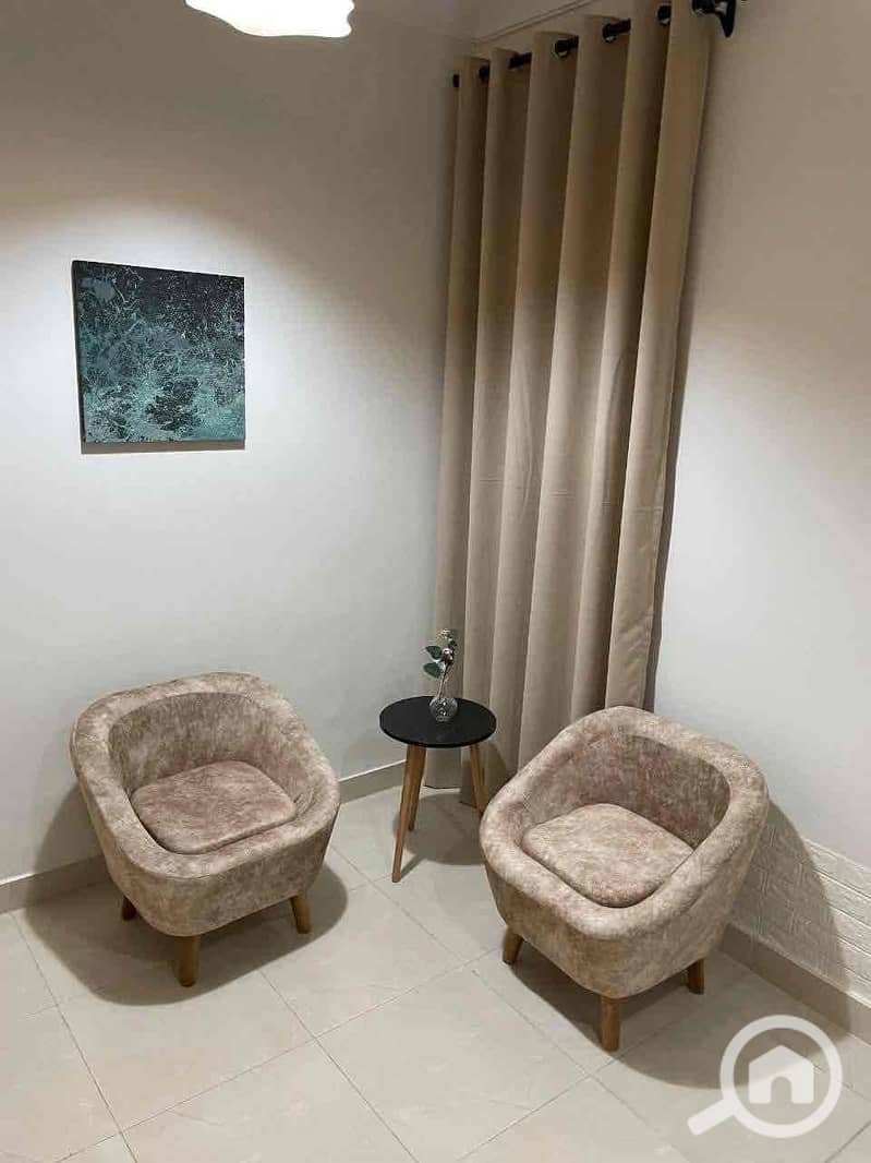 7 4a3b4f92-ea62-4c4c-a724-3ce7b9a8b2f8. jpg