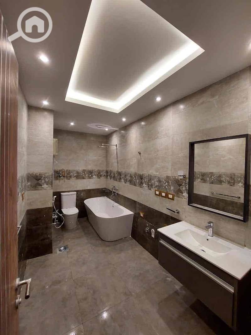 5 3be7f67e-60de-48de-baea-1829ed6871c5. jpg