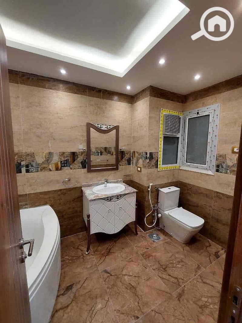 9 6642fa5b-5424-4400-aec0-04e6197d1f2a. jpg