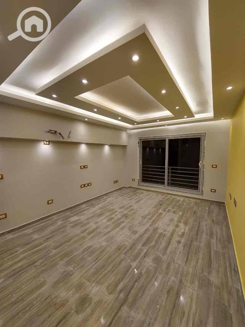 10 c7bfe689-178a-4fd8-93d4-77b7f5f97027. jpg