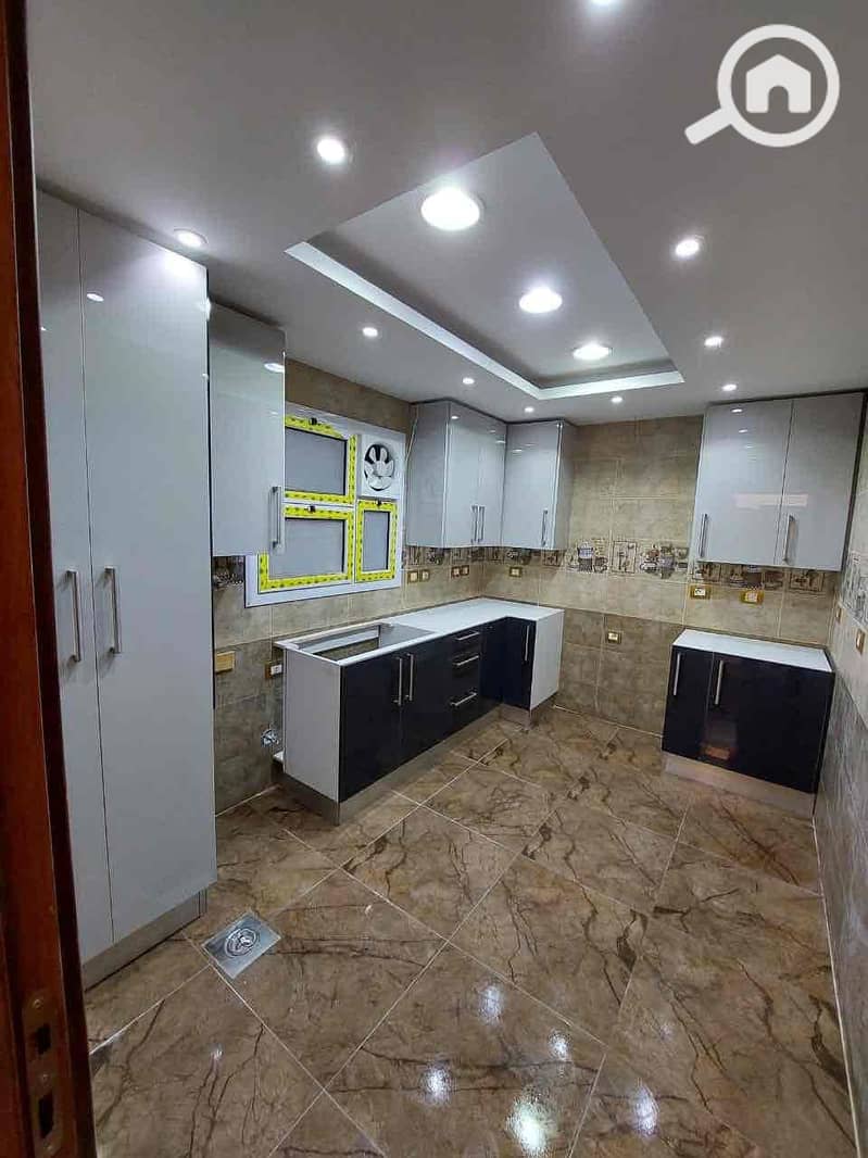 14 ee99c63f-7454-4e56-8cfd-2e929cdf7ef1. jpg