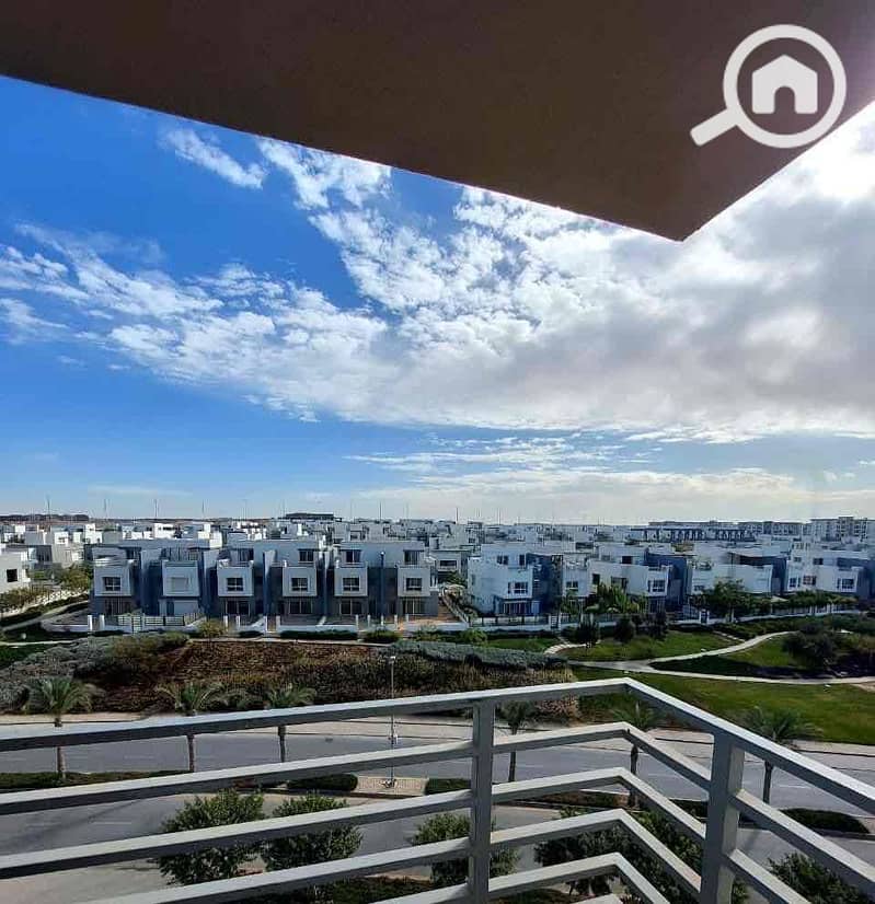 24 2ddcbd5e-75c3-4331-b2db-01a4d9dc8fb9. jpg