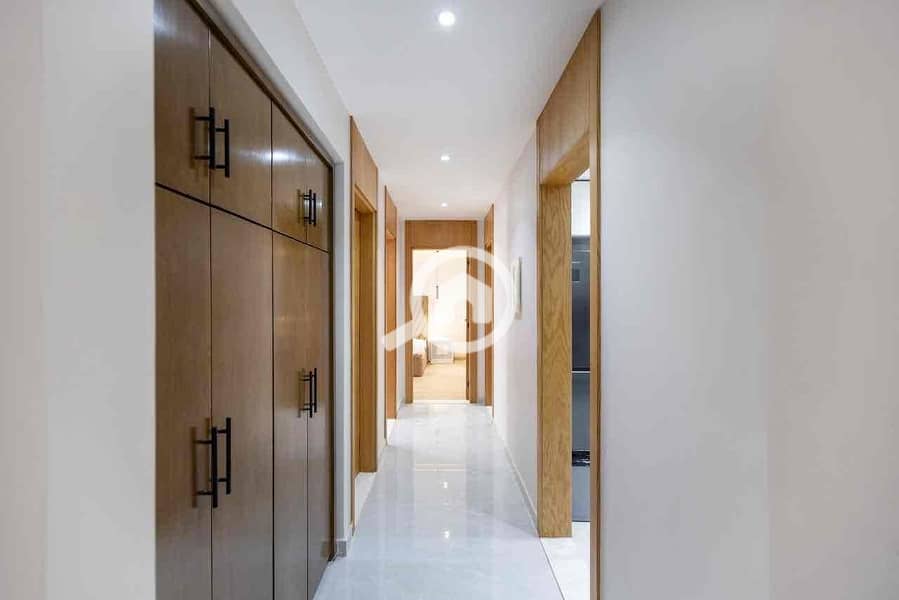 9 4b4010e3-e665-4e6f-92ee-4d6d7d4d7abf. jpg