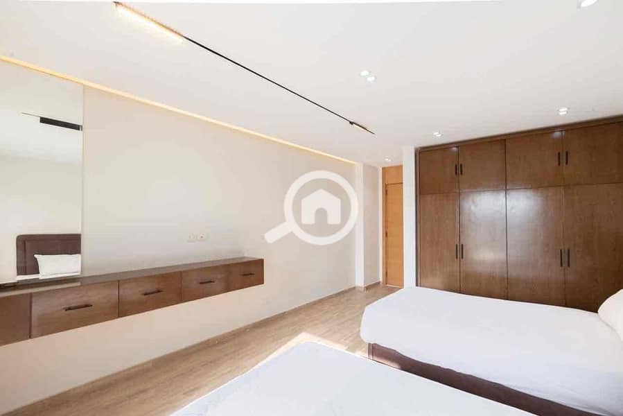 14 f8eedce1-c45e-454e-b987-9f460510dfae. jpg