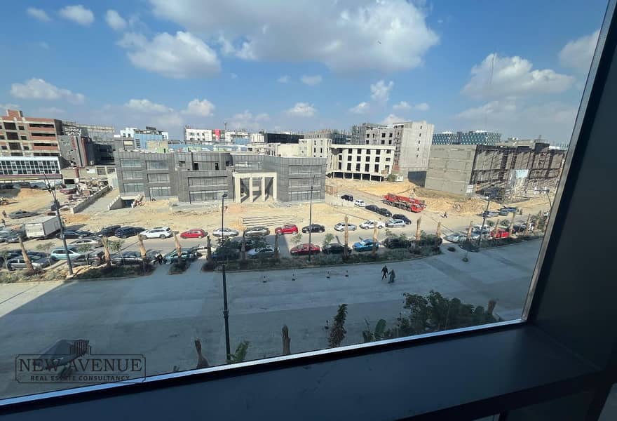 3 620696c5-814d-4f50-8f28-6fca7b07f4b8. jpg