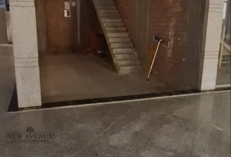 3 930f512a-ff6f-4fe4-a32e-dbd9c1efef04. jpg