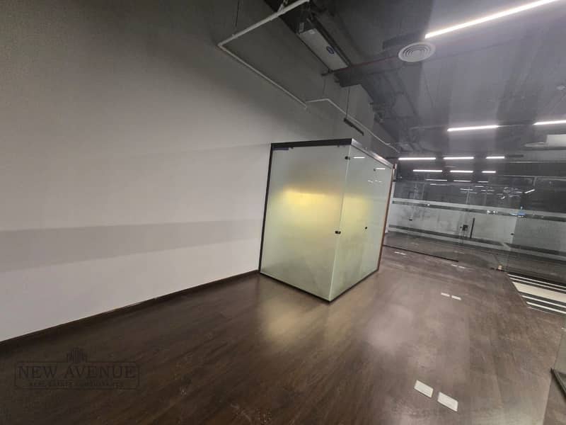 5 9e3eb6c9-9951-49b8-8208-8e106aad6ee7. jpeg