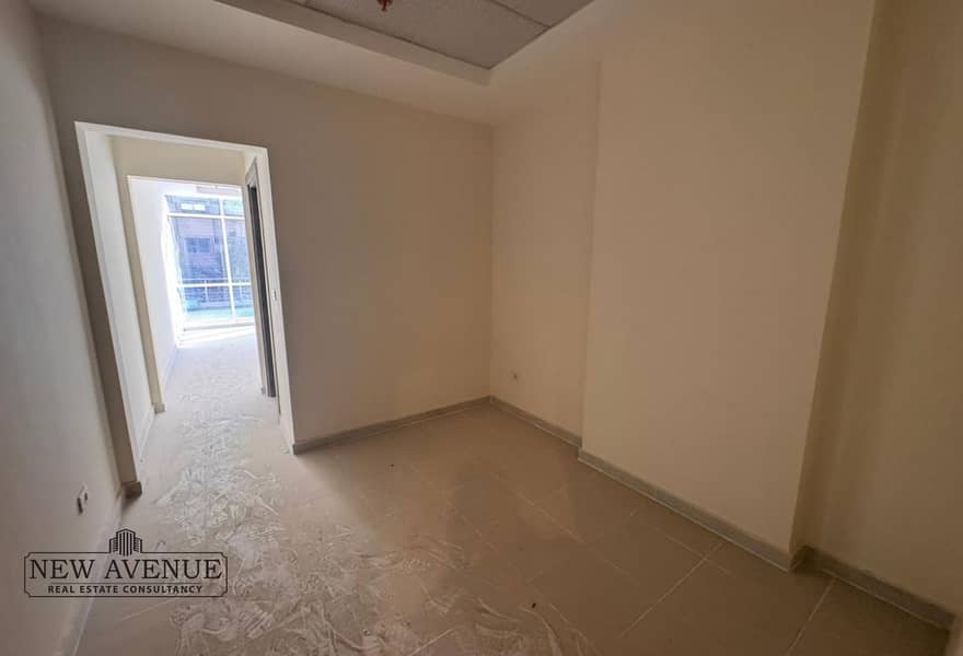 5 67992d6b-d514-42d7-ae96-5b81b1a3f093. jpg