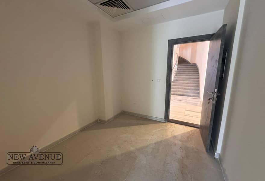 6 aba9e0a8-13ef-4f87-8732-1fda15198fd0. jpg