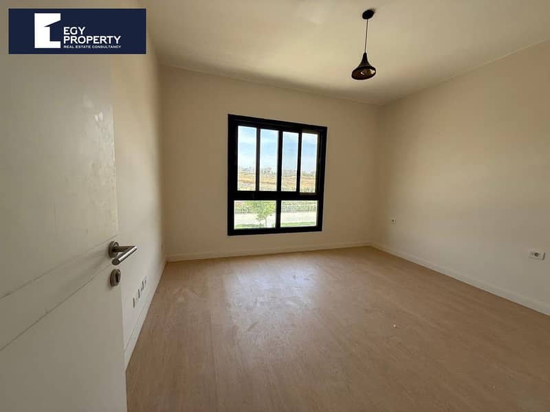 2 52d596fb-d379-475a-a93d-fcdcbb3246f4. jpg