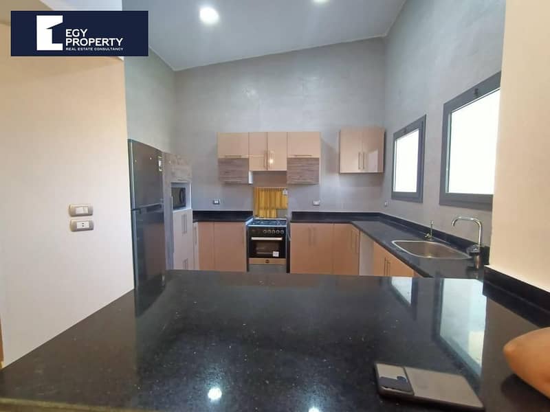 4 _files_7a7d86bc-e030-4c29-8b00-1206b1db29c9. jpg