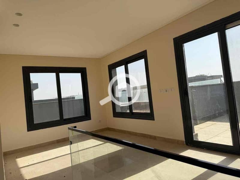 2 98e44a1f-3309-40c2-9a35-809a5e5190ab. jpg