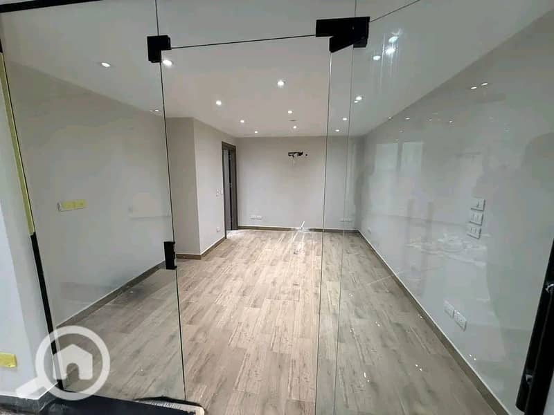 3 b93426b2-5b49-400f-8061-0752676b207c. jpeg