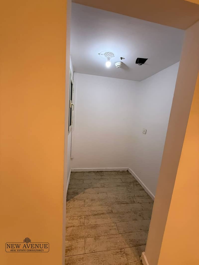 5 b076425c-bb06-4e1e-8f14-e94feb49fcd9. jpeg