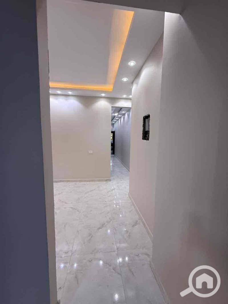 4 4edd608d-67be-4f2f-8365-a41561e933ee. jpg