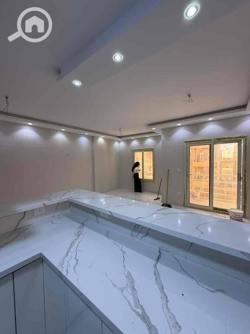 7 792bfce2-a19e-4af3-9074-b4b5f20fe11a. jpg