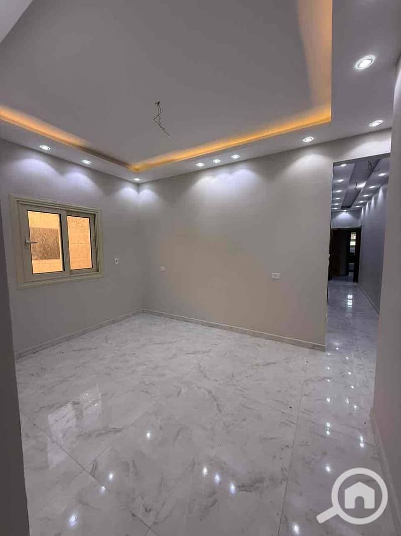 24 378d9a53-8612-4d0c-9475-723422207c44. jpg