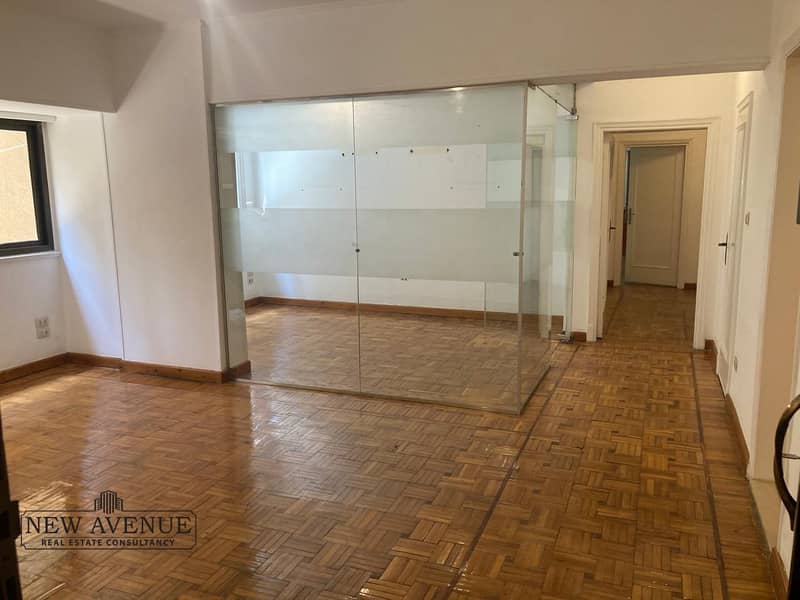 e6de8e71-5fd1-4136-beeb-6f6f613c1575. jpeg e6de8e71-5fd1-4136-beeb-6f6f613c1575. jpeg