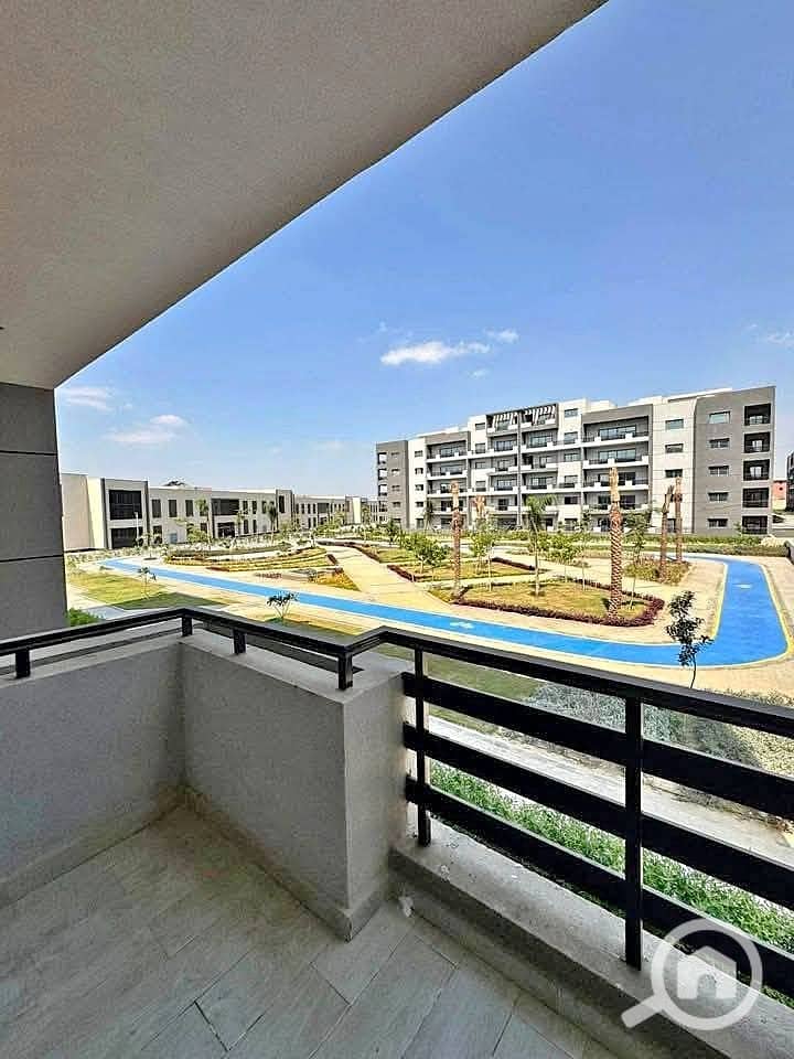 2 شقة استلام فورى فى مصر الجديدة عالطريق السويس امام المطار. jpg