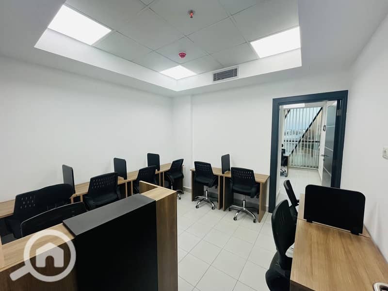 2 fe2de51a-4b57-4e84-a3cc-8f106ede0af0. jpeg