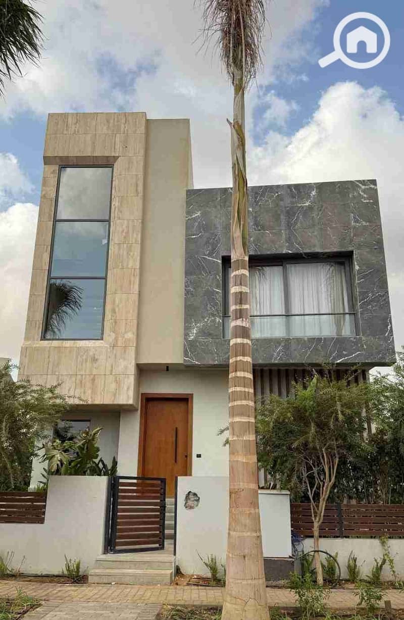 1000684461. jpg 1000684461. jpg