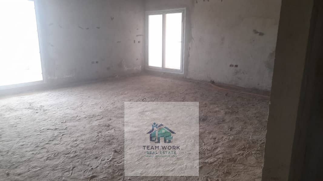 2 e676e0eb-f521-47b7-87c3-1aa7a8c5c69a. jpeg