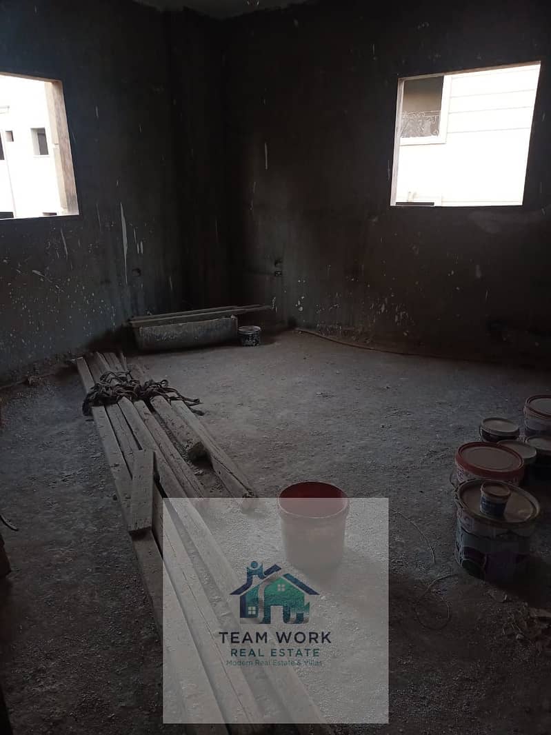 4 cf8dc5ec-5bdb-449d-b6c5-86734a779404. jpeg